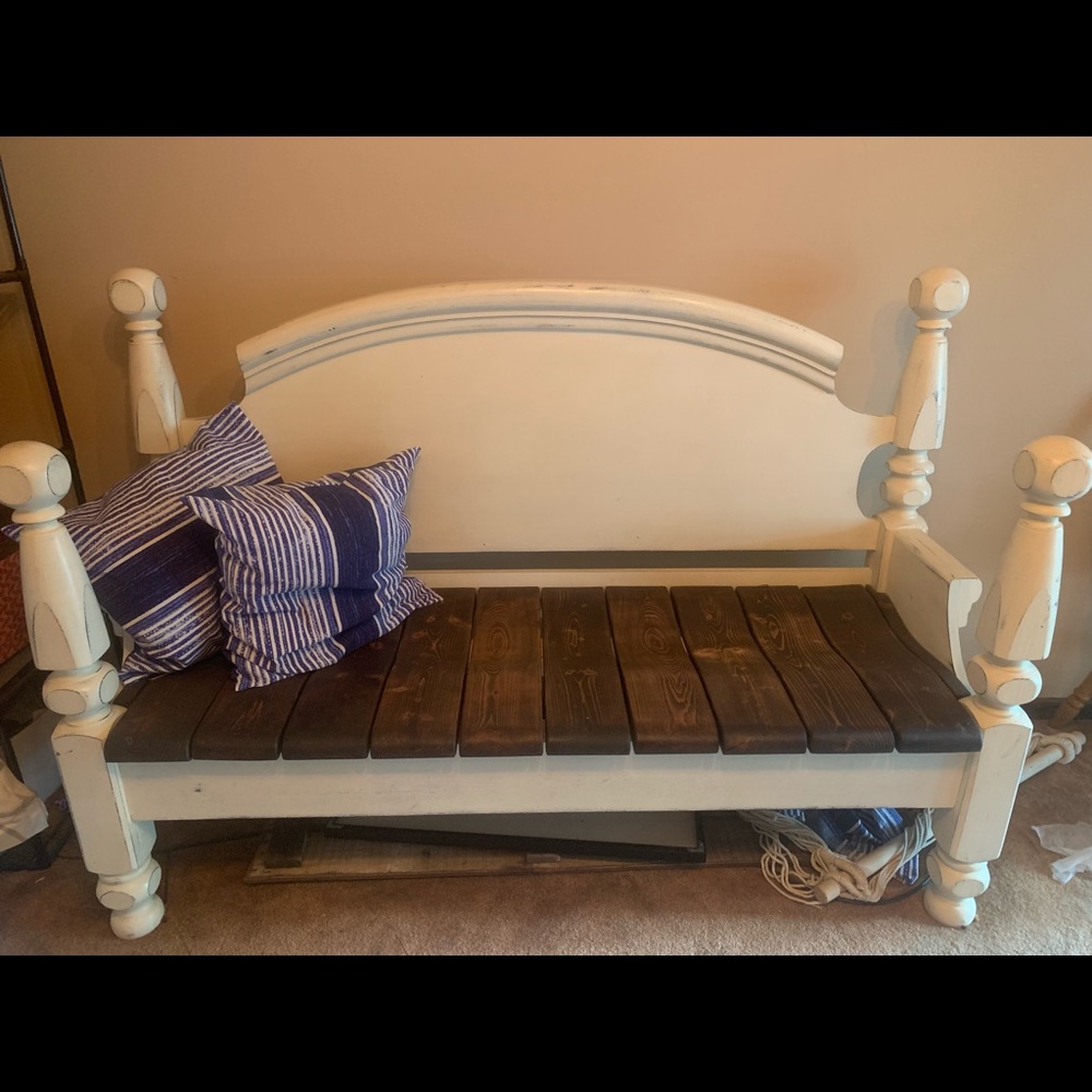 Indoor/outdoor Bench